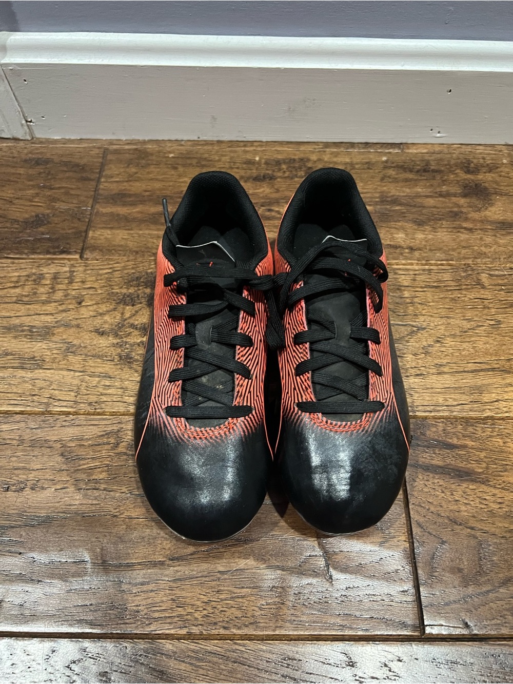 Puma kids size 3 Black and Coral soccer cleats
